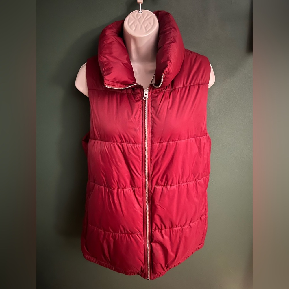 Old Navy Maroon Puffer Vest